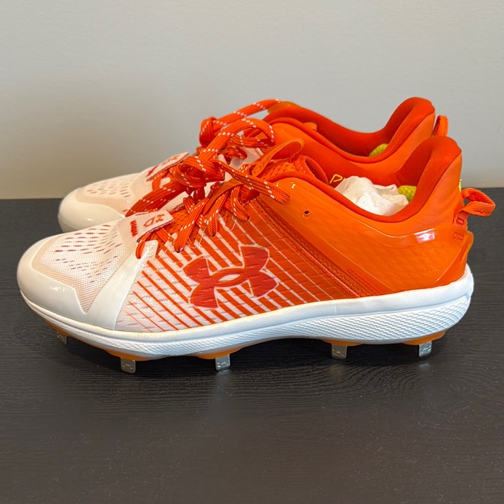 Under Armour yard mt low baseball cleats